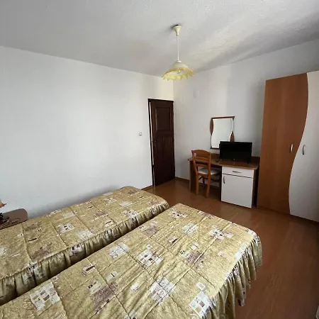 Къща Тенекеджиеви Guest house *